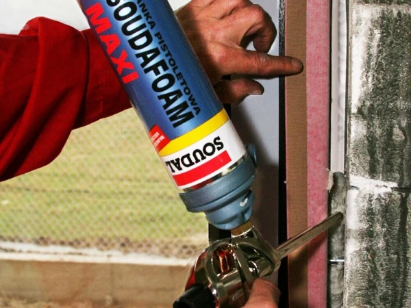 ПЕНА РУЧНАЯ ЗИМНЯЯ 12*750МЛ ОТ-10ДО+30  SOUDAL